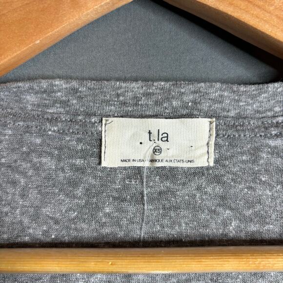 Anthropologie T.La Wayfaring Tee Gray Lemon Size XS NWT - Picture 4 of 4